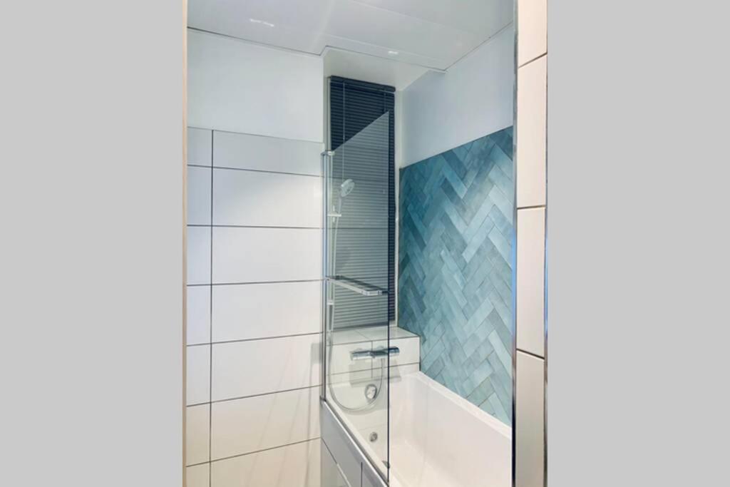 Apartment Le Phoceen : T4 Balcon Vue Vieux-port Marseilles